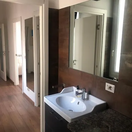 Hotel Vm Attico Piazza Irnerio *
